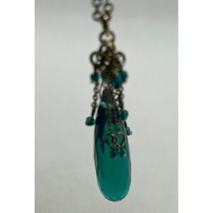 Avon Green Glass‎ Teardrop Pendant Necklace Dainty Chain